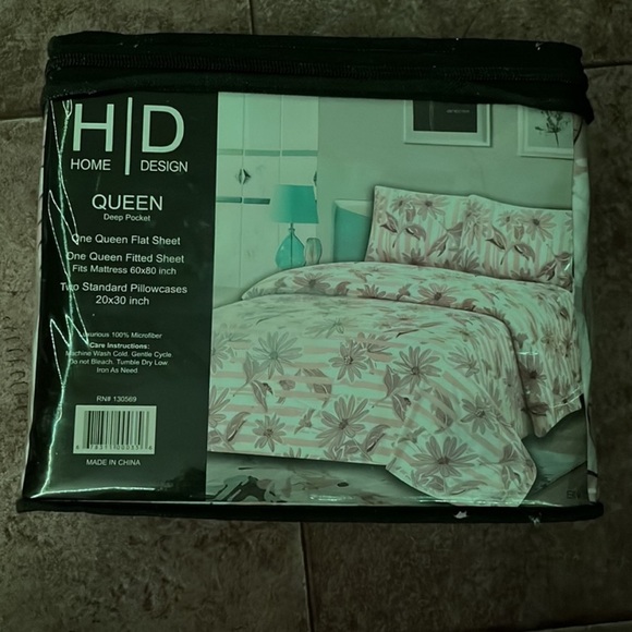 Home Design 400 Luxurious Sheet Set - Picture 2 of 3